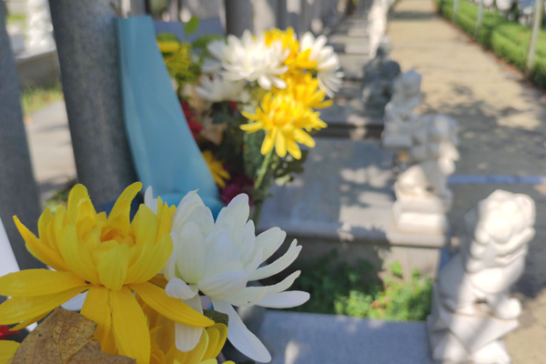 沈阳公墓墓碑趋向艺术化! 沈阳公墓墓碑趋向艺术化!