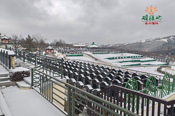 如何选择沈阳墓地服务:考量因素与注意事项 如何选择沈阳墓地服务:考量因素与注意事项